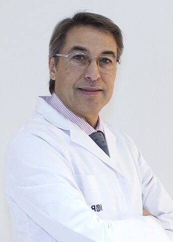 Doctor urologist Manuel Lahera León